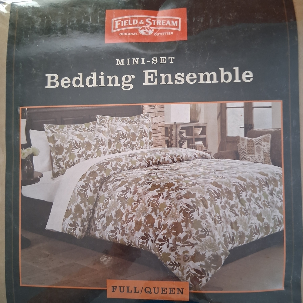Field & Stream Botanical Comforter Set - Green and White
